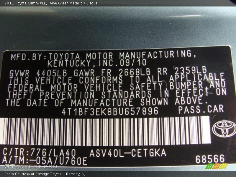 Aloe Green Metallic / Bisque 2011 Toyota Camry XLE