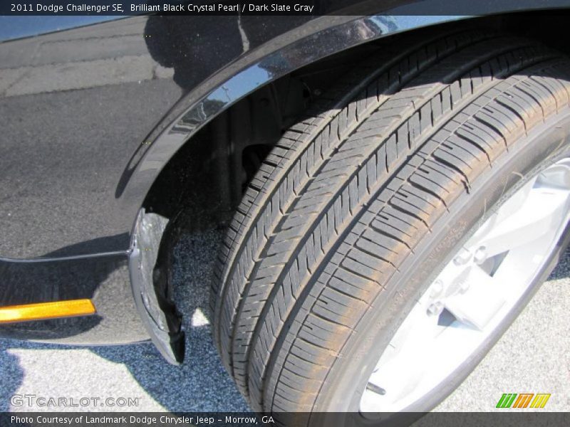 Brilliant Black Crystal Pearl / Dark Slate Gray 2011 Dodge Challenger SE