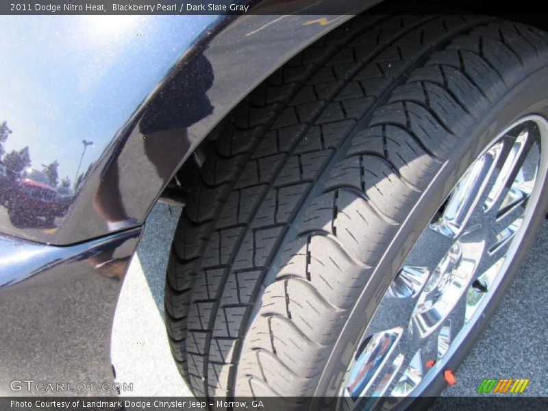 Blackberry Pearl / Dark Slate Gray 2011 Dodge Nitro Heat