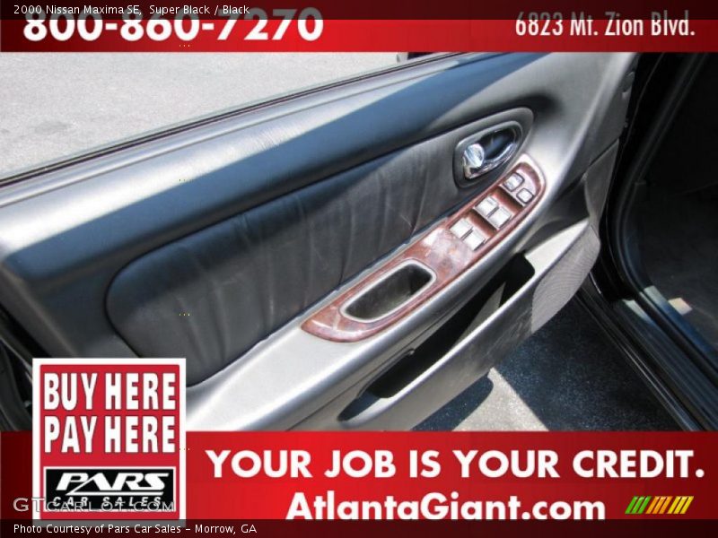 Super Black / Black 2000 Nissan Maxima SE