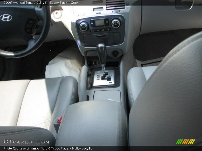 Ebony Black / Gray 2006 Hyundai Sonata GLS V6