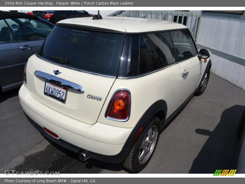 Pepper White / Punch Carbon Black Leather 2009 Mini Cooper Hardtop