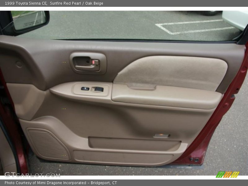 Sunfire Red Pearl / Oak Beige 1999 Toyota Sienna CE