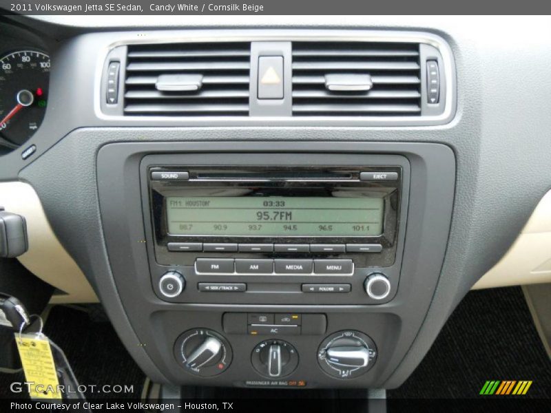 Candy White / Cornsilk Beige 2011 Volkswagen Jetta SE Sedan