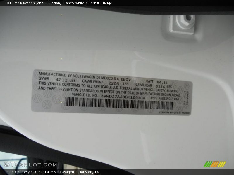 Candy White / Cornsilk Beige 2011 Volkswagen Jetta SE Sedan