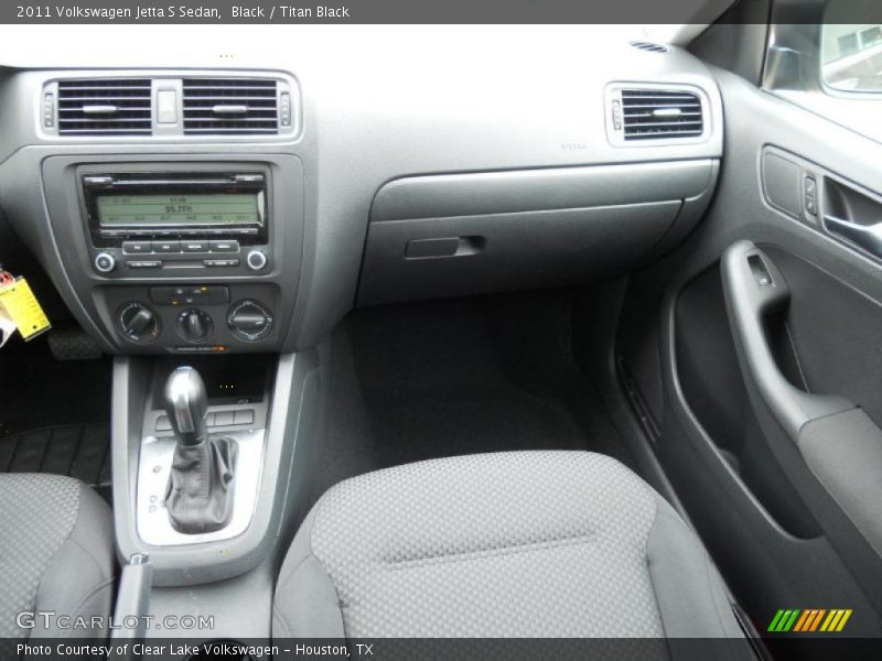 Black / Titan Black 2011 Volkswagen Jetta S Sedan