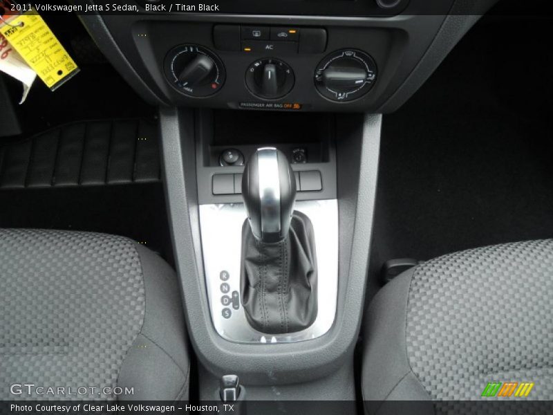 Black / Titan Black 2011 Volkswagen Jetta S Sedan