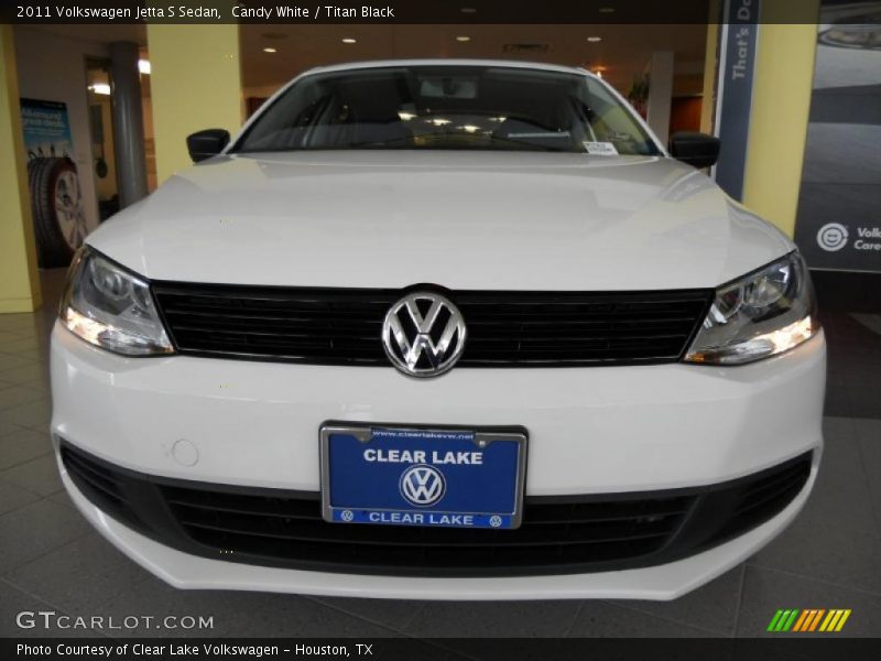 Candy White / Titan Black 2011 Volkswagen Jetta S Sedan