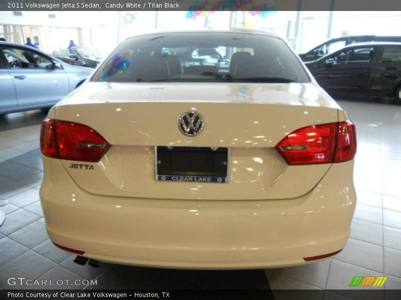 Candy White / Titan Black 2011 Volkswagen Jetta S Sedan