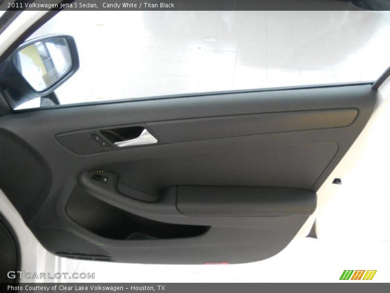 Candy White / Titan Black 2011 Volkswagen Jetta S Sedan