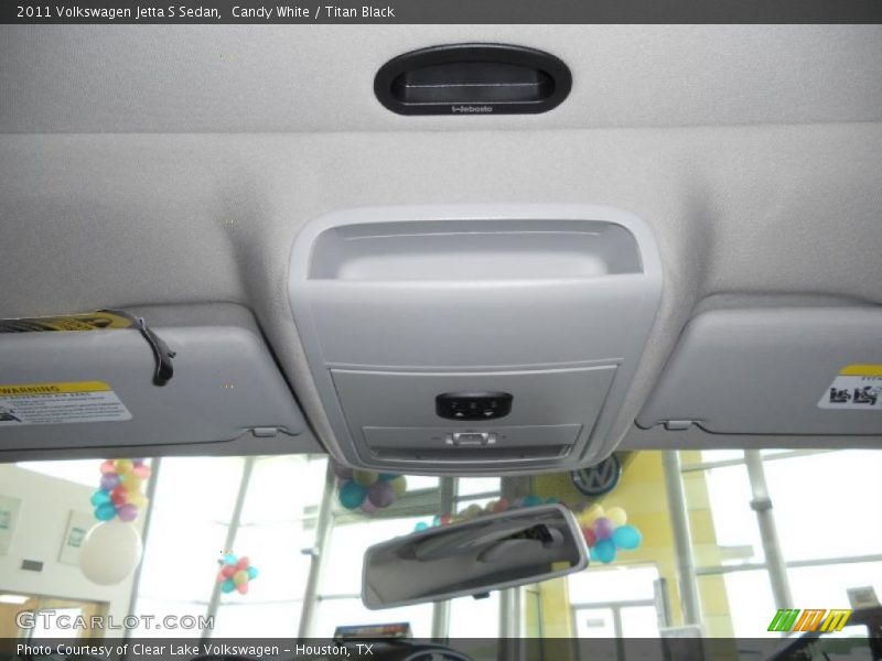Candy White / Titan Black 2011 Volkswagen Jetta S Sedan