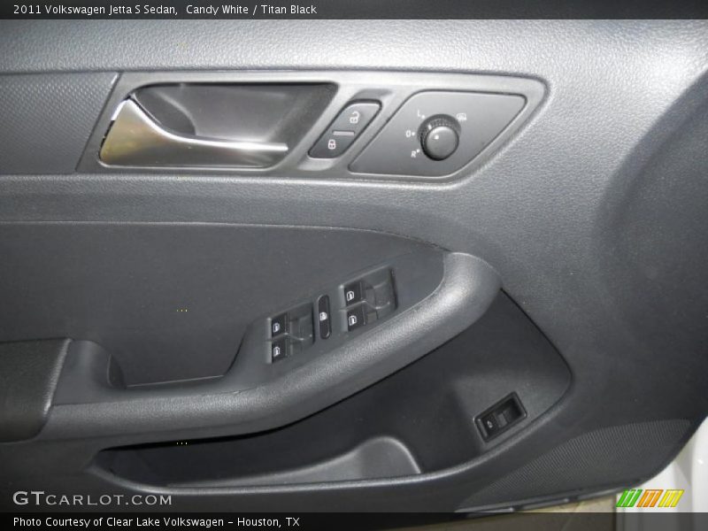 Candy White / Titan Black 2011 Volkswagen Jetta S Sedan