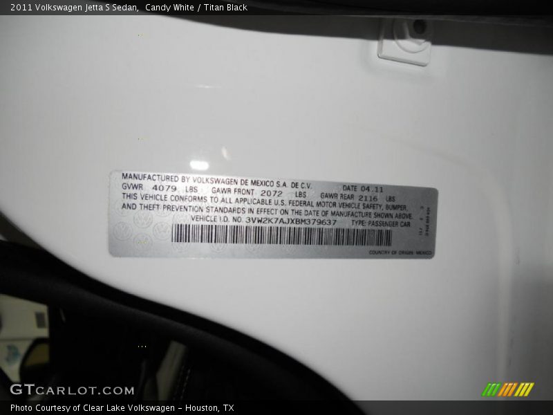 Candy White / Titan Black 2011 Volkswagen Jetta S Sedan