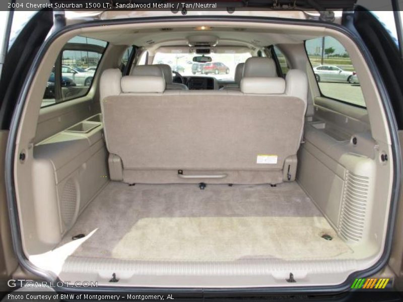  2004 Suburban 1500 LT Trunk