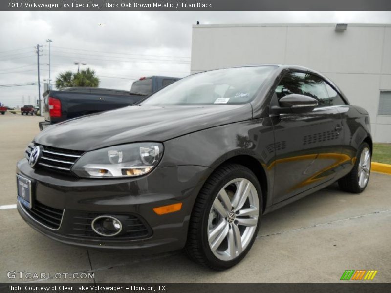 Front 3/4 View of 2012 Eos Executive