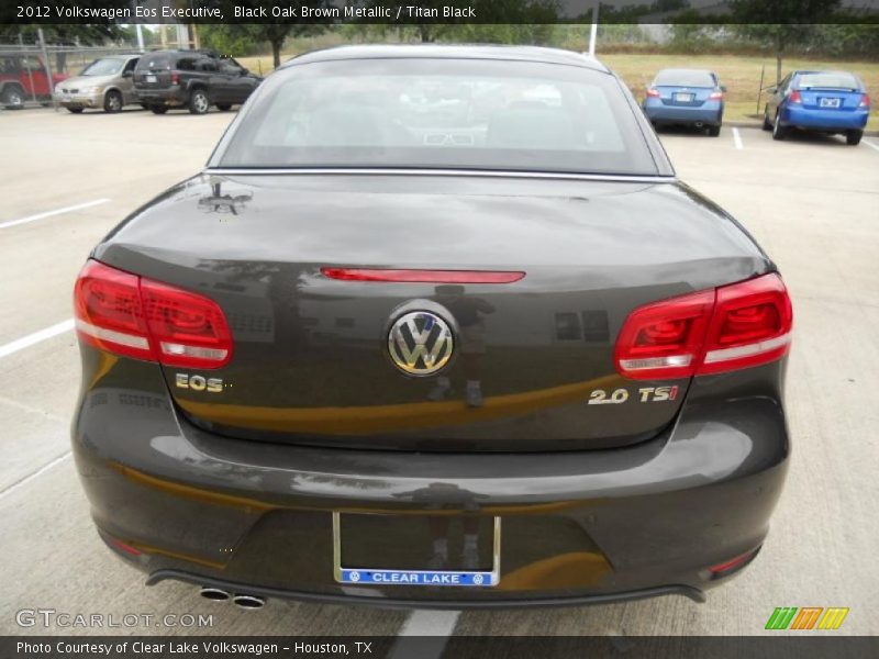Black Oak Brown Metallic / Titan Black 2012 Volkswagen Eos Executive