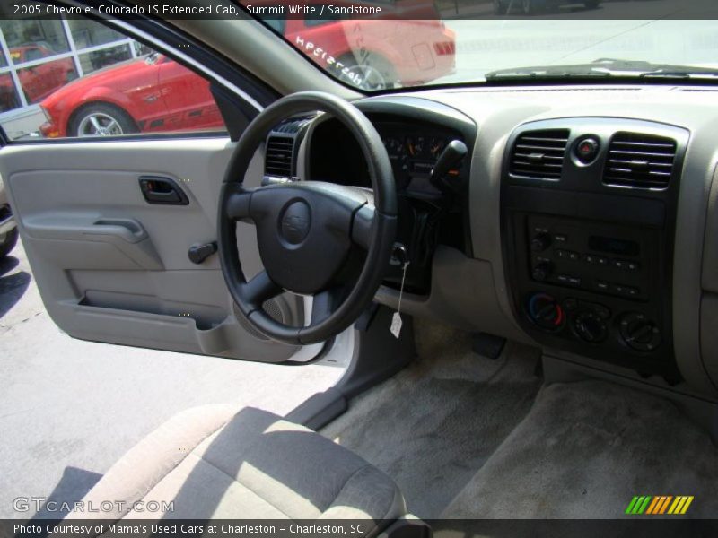 Summit White / Sandstone 2005 Chevrolet Colorado LS Extended Cab