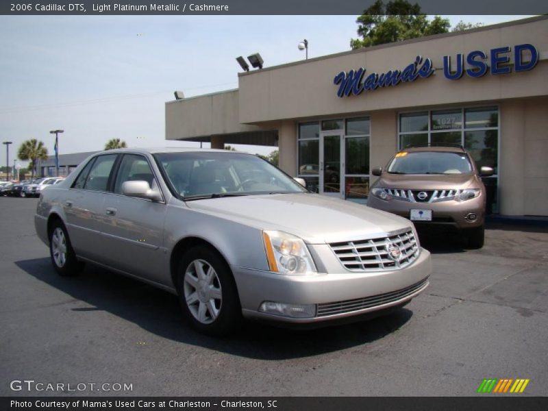 Light Platinum Metallic / Cashmere 2006 Cadillac DTS