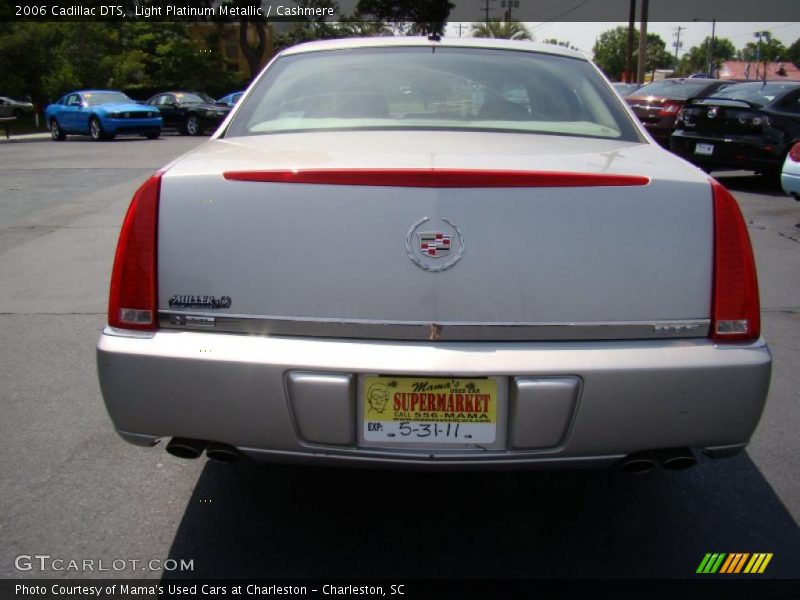 Light Platinum Metallic / Cashmere 2006 Cadillac DTS