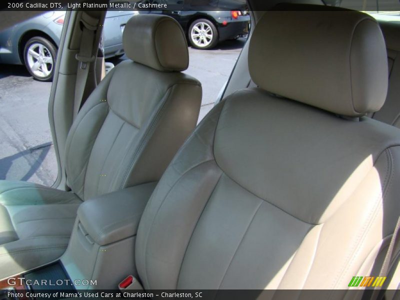 Light Platinum Metallic / Cashmere 2006 Cadillac DTS