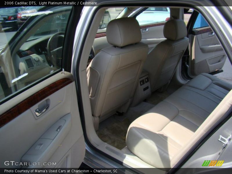 Light Platinum Metallic / Cashmere 2006 Cadillac DTS