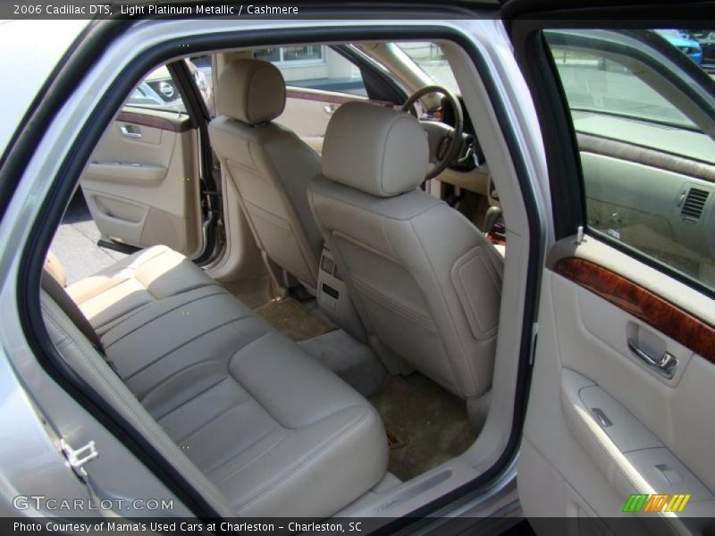 Light Platinum Metallic / Cashmere 2006 Cadillac DTS