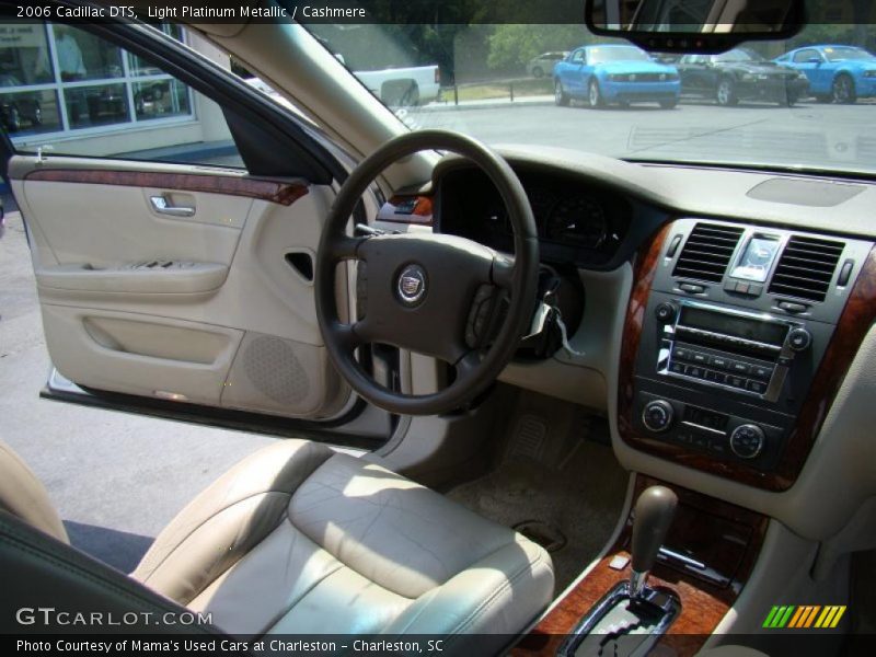 Light Platinum Metallic / Cashmere 2006 Cadillac DTS