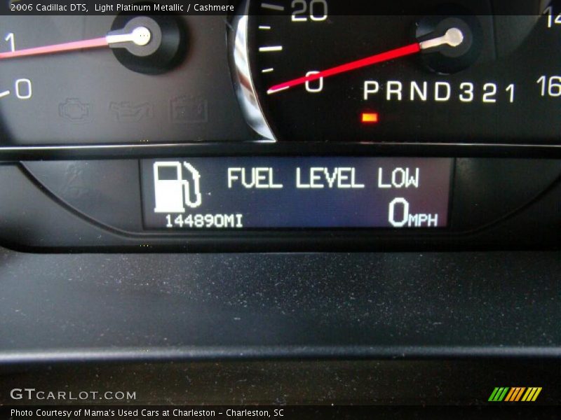 Light Platinum Metallic / Cashmere 2006 Cadillac DTS