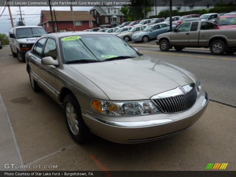Light Parchment Gold Metallic / Light Parchment 2002 Lincoln Continental