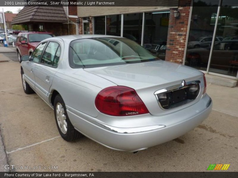 Silver Frost Metallic / Light Parchment 2001 Lincoln Continental