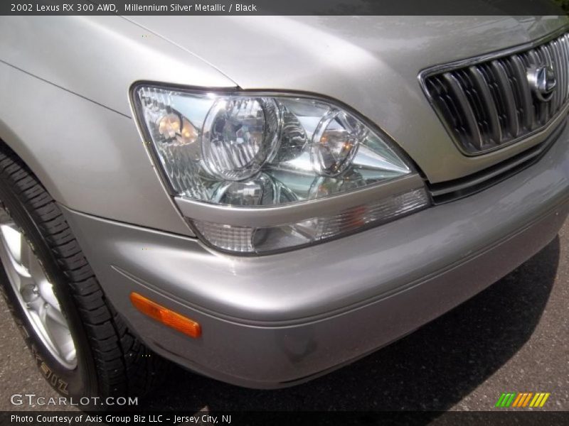 Millennium Silver Metallic / Black 2002 Lexus RX 300 AWD