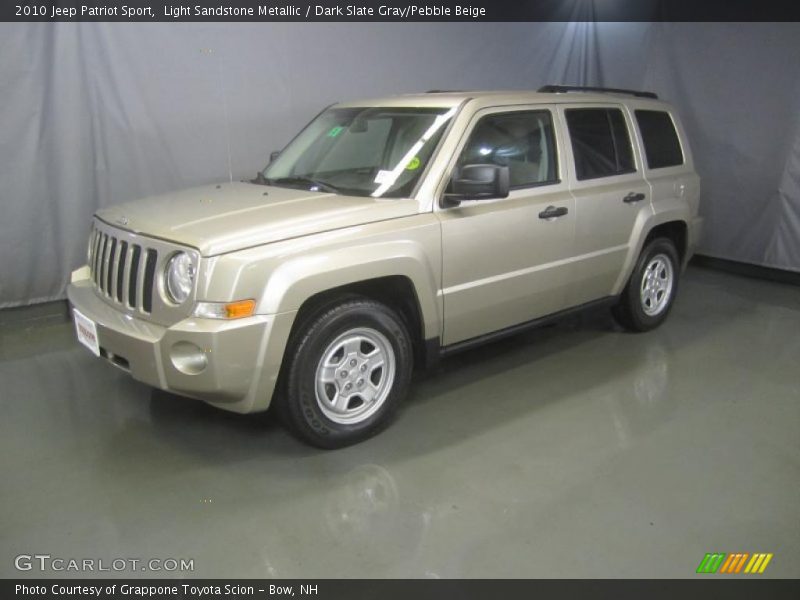 Light Sandstone Metallic / Dark Slate Gray/Pebble Beige 2010 Jeep Patriot Sport