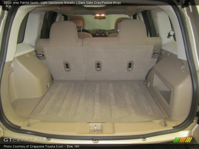 Light Sandstone Metallic / Dark Slate Gray/Pebble Beige 2010 Jeep Patriot Sport