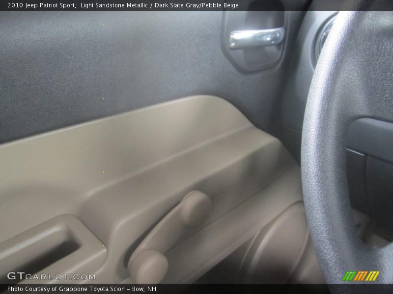 Light Sandstone Metallic / Dark Slate Gray/Pebble Beige 2010 Jeep Patriot Sport