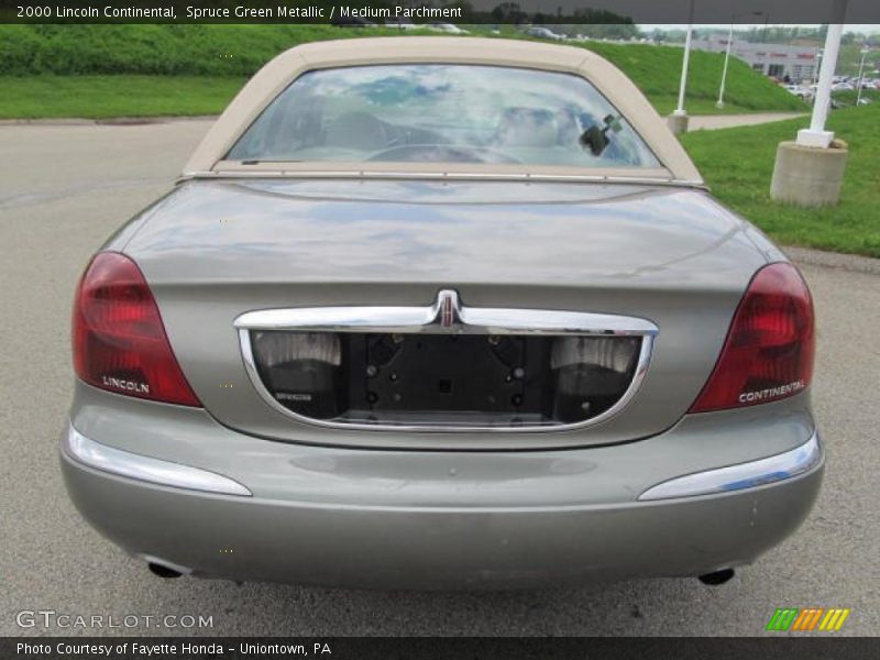 Spruce Green Metallic / Medium Parchment 2000 Lincoln Continental