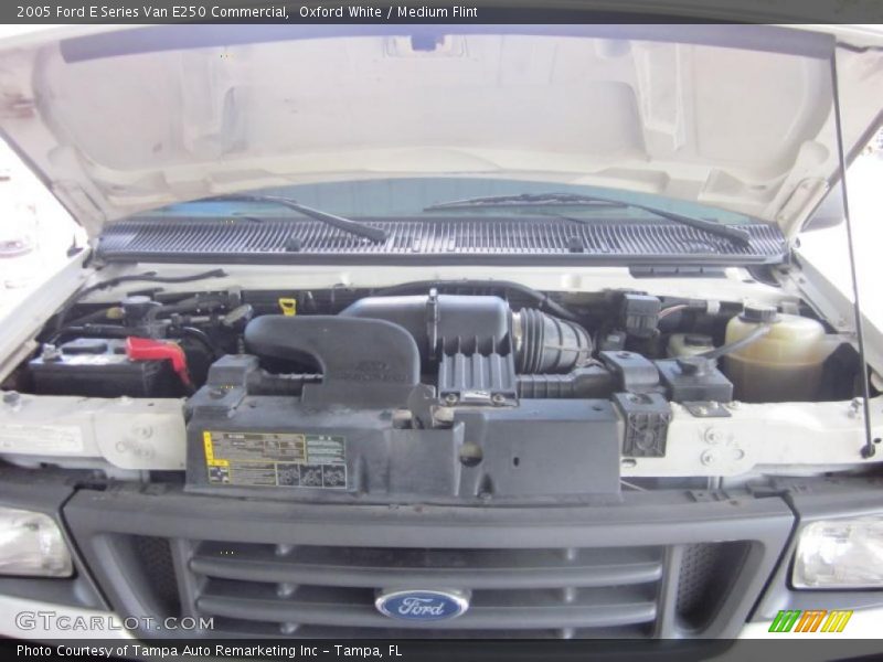 Oxford White / Medium Flint 2005 Ford E Series Van E250 Commercial