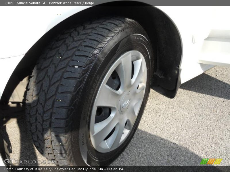 Powder White Pearl / Beige 2005 Hyundai Sonata GL