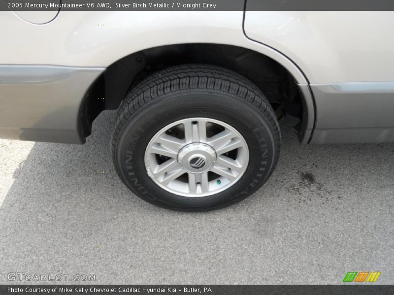 Silver Birch Metallic / Midnight Grey 2005 Mercury Mountaineer V6 AWD