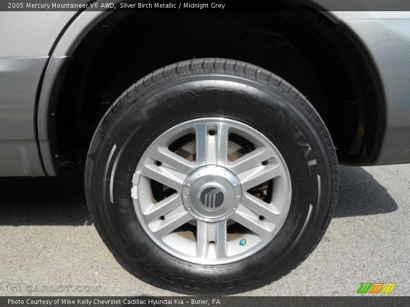 Silver Birch Metallic / Midnight Grey 2005 Mercury Mountaineer V6 AWD