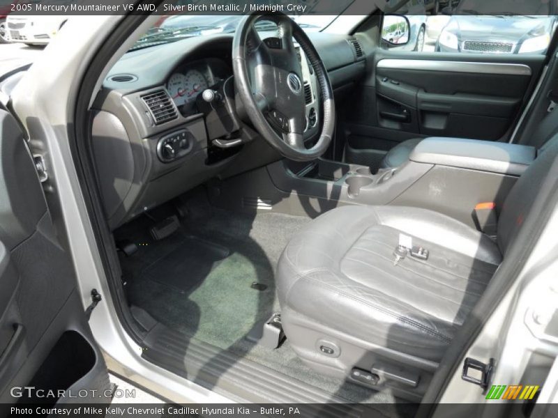 Silver Birch Metallic / Midnight Grey 2005 Mercury Mountaineer V6 AWD