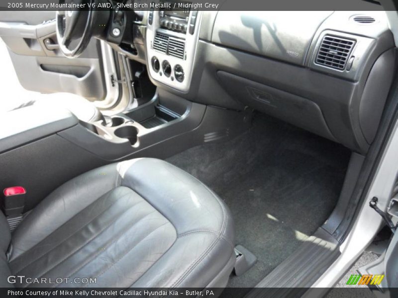 Silver Birch Metallic / Midnight Grey 2005 Mercury Mountaineer V6 AWD