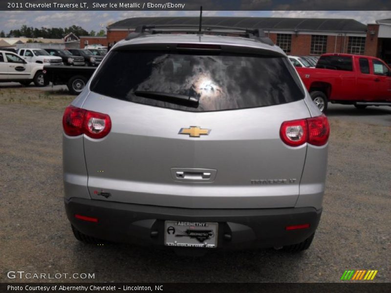 Silver Ice Metallic / Ebony/Ebony 2011 Chevrolet Traverse LT
