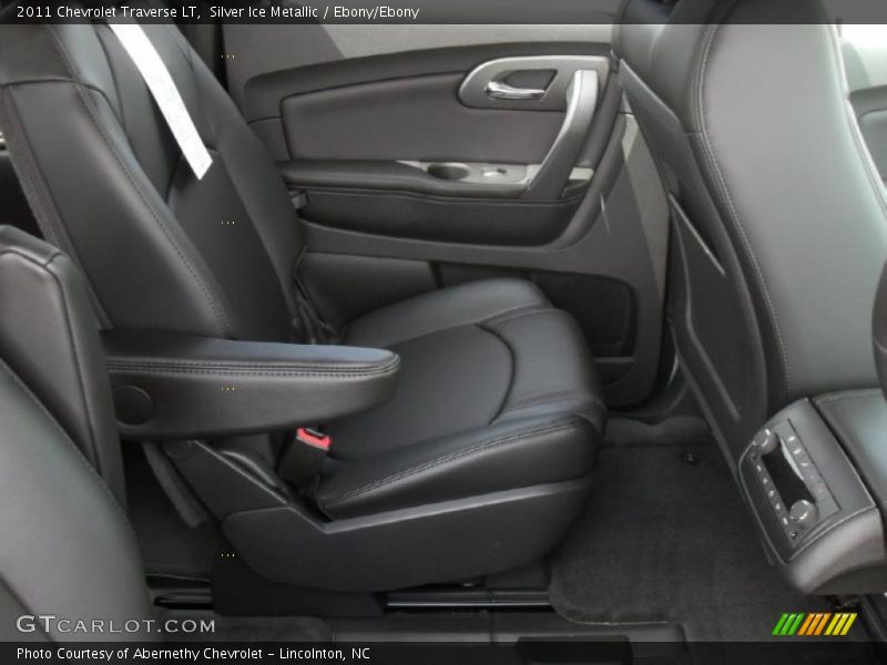 Silver Ice Metallic / Ebony/Ebony 2011 Chevrolet Traverse LT