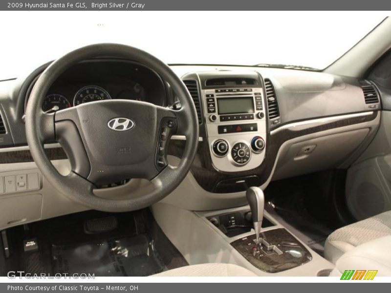 Bright Silver / Gray 2009 Hyundai Santa Fe GLS
