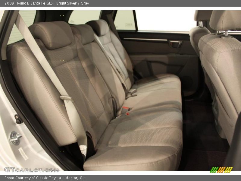 Bright Silver / Gray 2009 Hyundai Santa Fe GLS