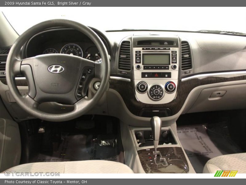 Bright Silver / Gray 2009 Hyundai Santa Fe GLS