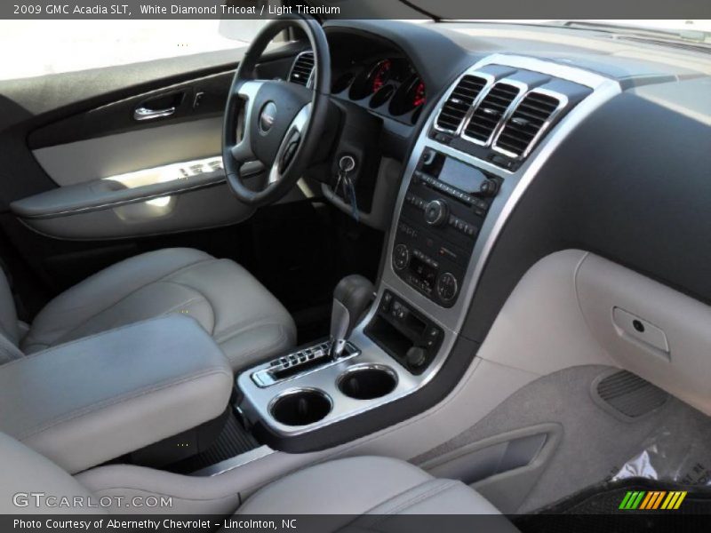 White Diamond Tricoat / Light Titanium 2009 GMC Acadia SLT