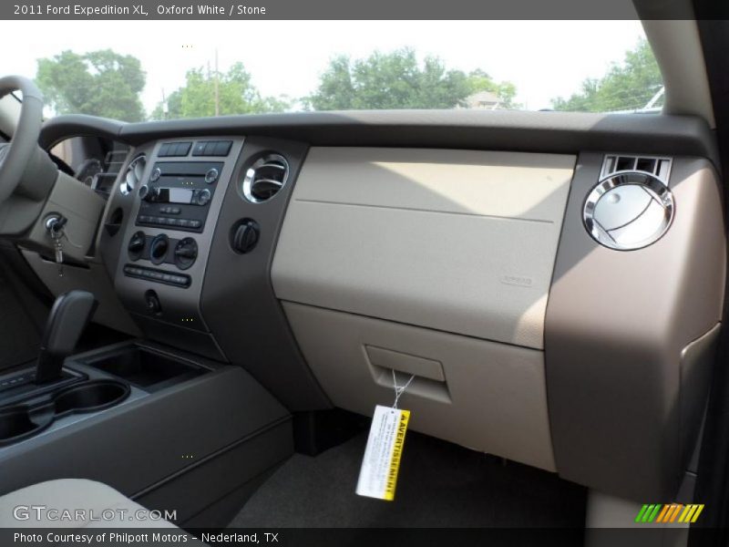 Oxford White / Stone 2011 Ford Expedition XL