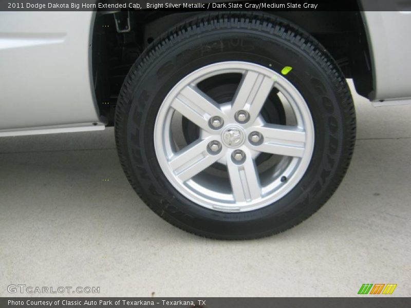 Bright Silver Metallic / Dark Slate Gray/Medium Slate Gray 2011 Dodge Dakota Big Horn Extended Cab