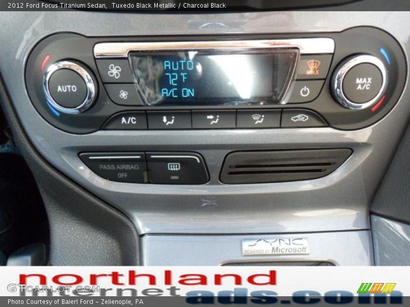 Tuxedo Black Metallic / Charcoal Black 2012 Ford Focus Titanium Sedan